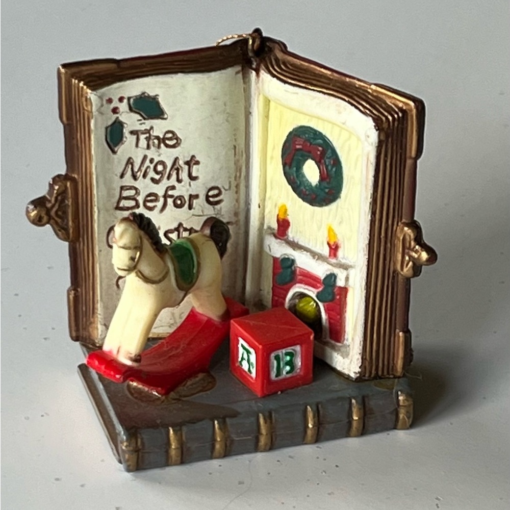 VTG Wang’s International ‘Twas the Night Before Christmas Ornament 1989